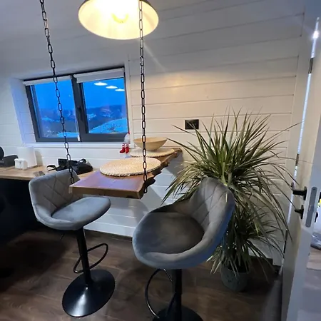 בית נופש Under Sky - з теплим басейном ,чаном-джакузі, панорамною ванною та Playstation 5 סלאבסקה